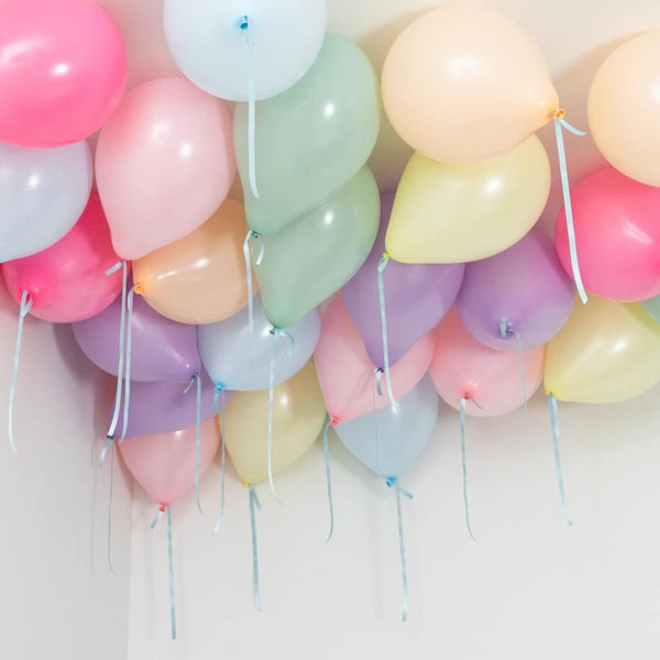 10 ceiling latex balloons